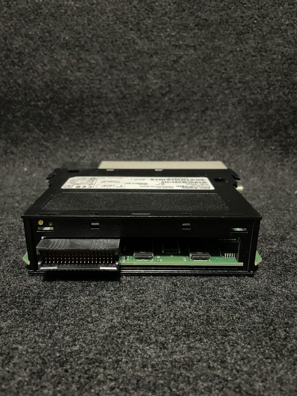 Allen-Bradley - 1756-CNB – Image 4