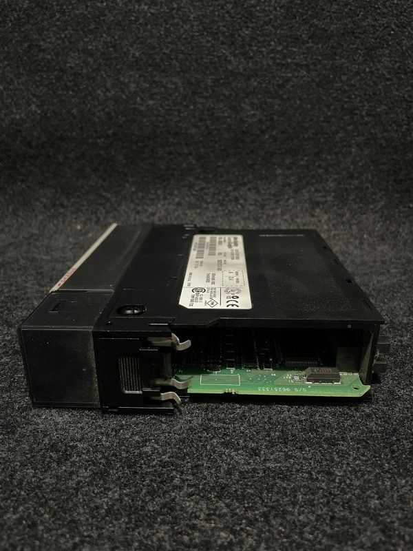 Allen-Bradley - 1756-0B32 – Image 4